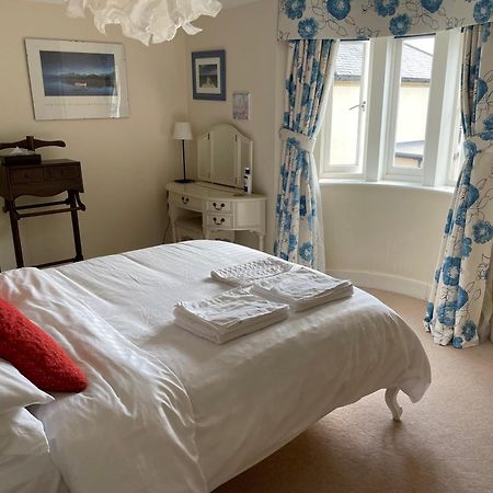 Top Floor En-Suite Double Bedrooms With Great View Of Windsor Castle & Free Parking Екстер'єр фото