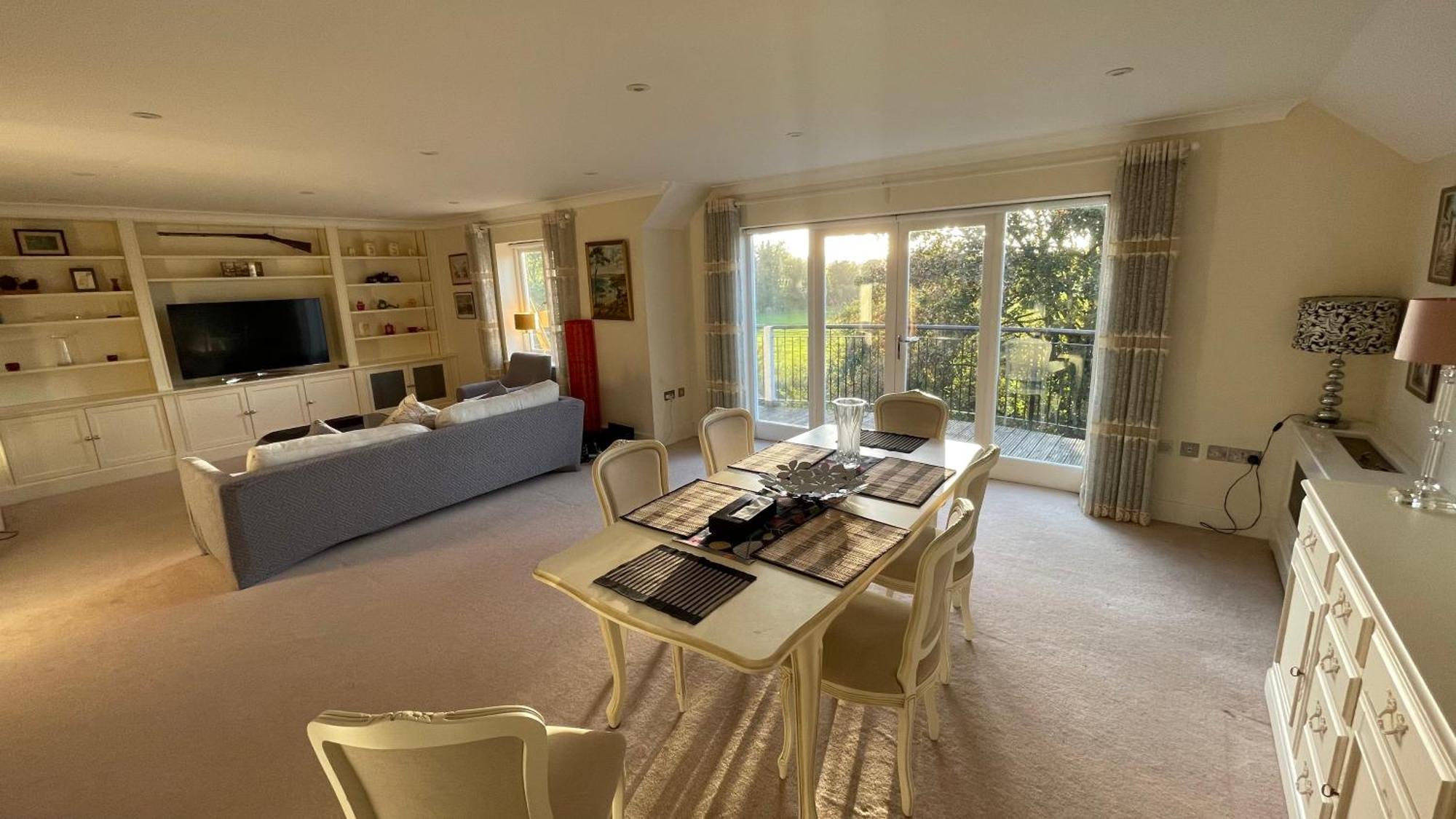 Top Floor En-Suite Double Bedrooms With Great View Of Windsor Castle & Free Parking Екстер'єр фото