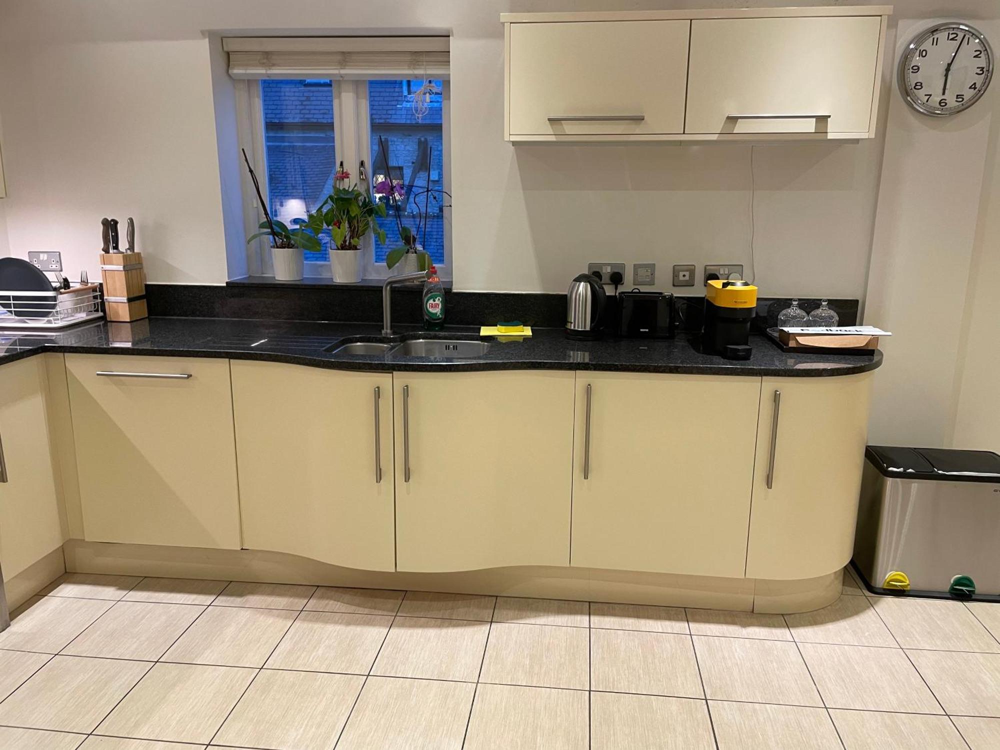 Top Floor En-Suite Double Bedrooms With Great View Of Windsor Castle & Free Parking Екстер'єр фото