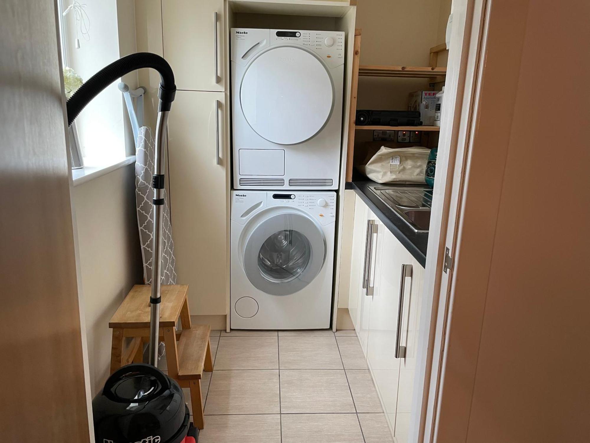 Top Floor En-Suite Double Bedrooms With Great View Of Windsor Castle & Free Parking Екстер'єр фото