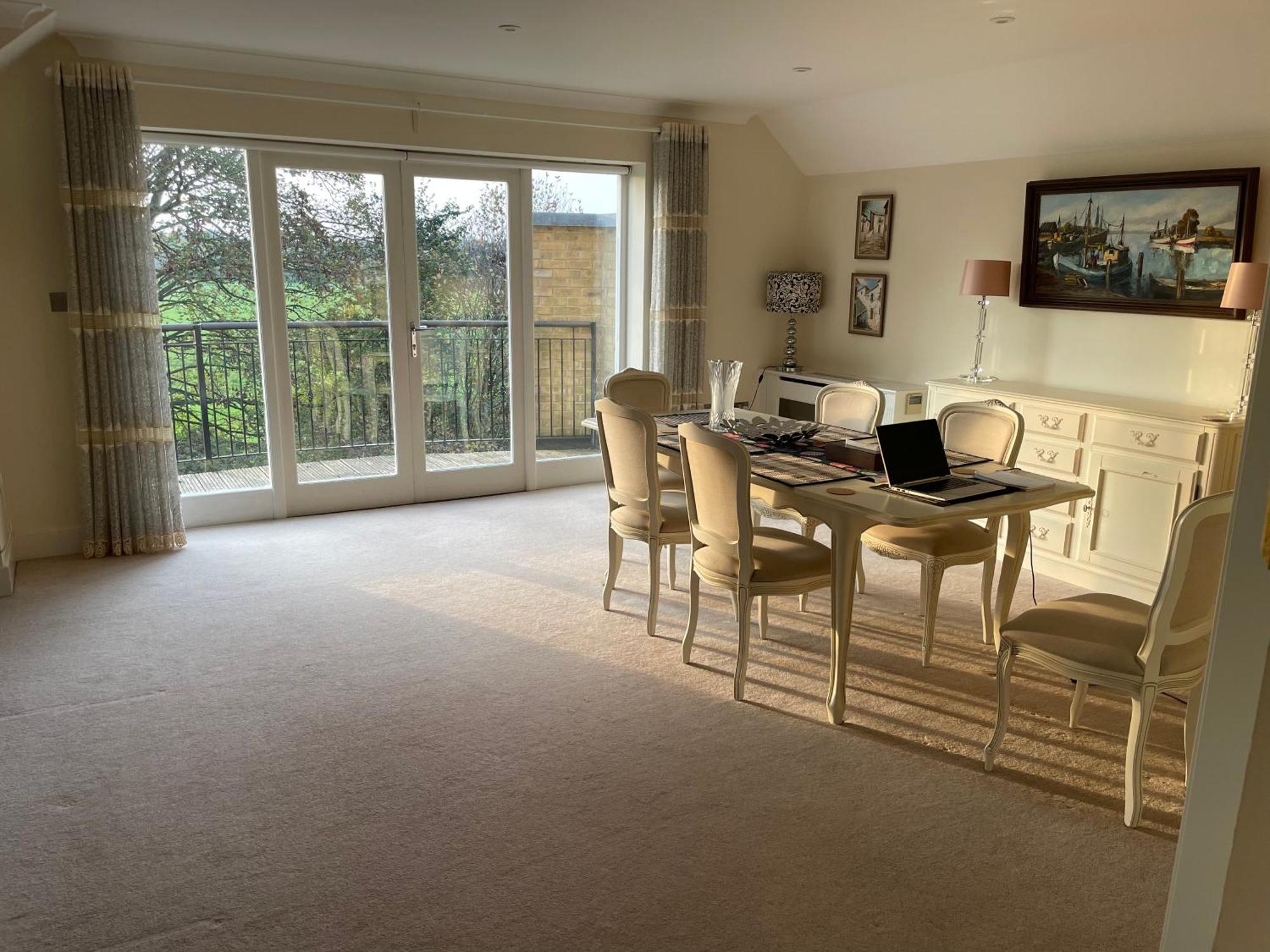Top Floor En-Suite Double Bedrooms With Great View Of Windsor Castle & Free Parking Екстер'єр фото