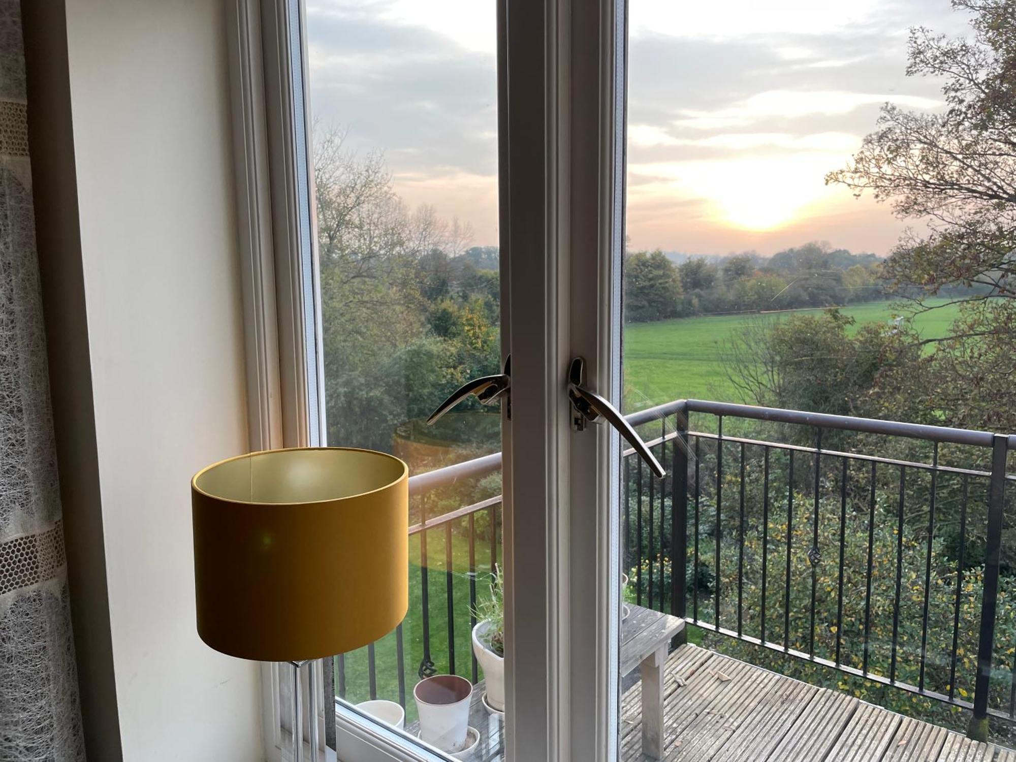 Top Floor En-Suite Double Bedrooms With Great View Of Windsor Castle & Free Parking Екстер'єр фото