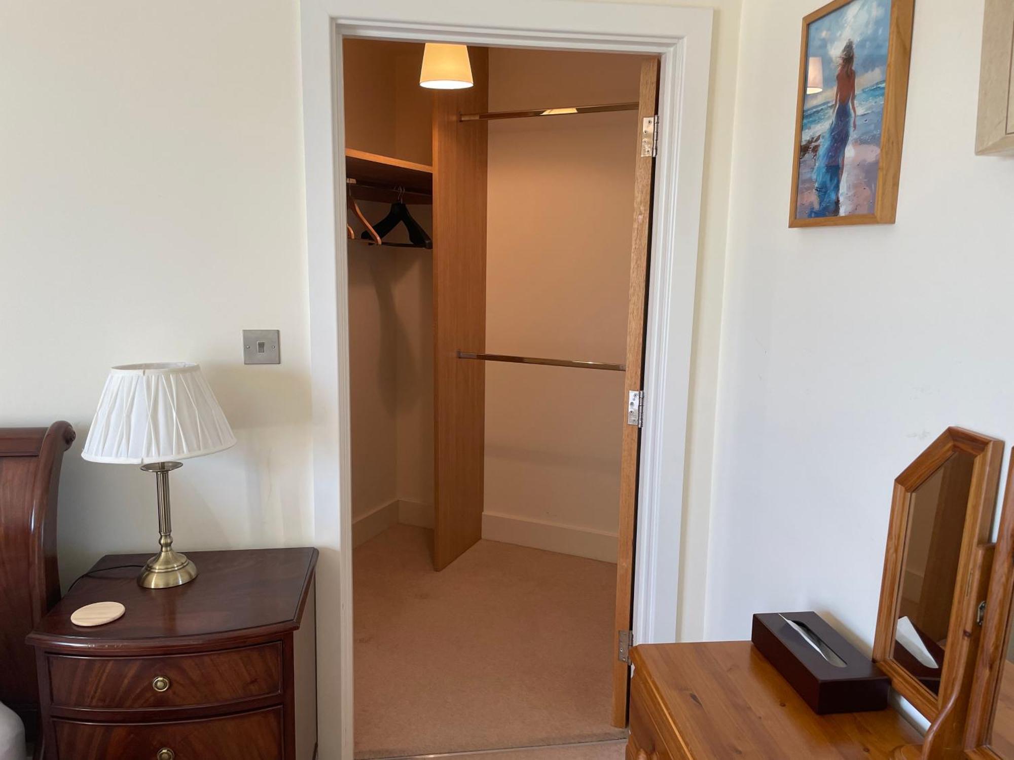 Top Floor En-Suite Double Bedrooms With Great View Of Windsor Castle & Free Parking Екстер'єр фото