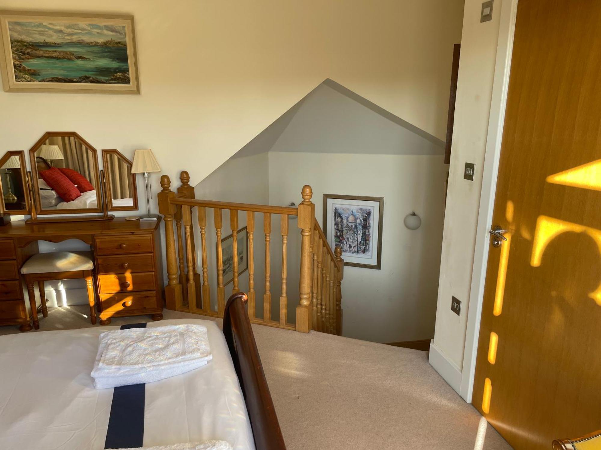 Top Floor En-Suite Double Bedrooms With Great View Of Windsor Castle & Free Parking Екстер'єр фото