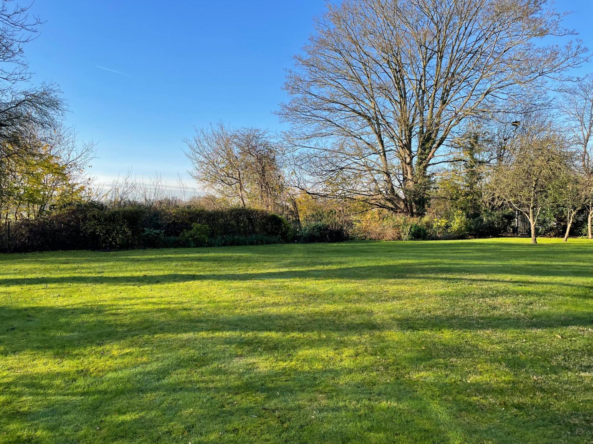 Top Floor En-Suite Double Bedrooms With Great View Of Windsor Castle & Free Parking Екстер'єр фото